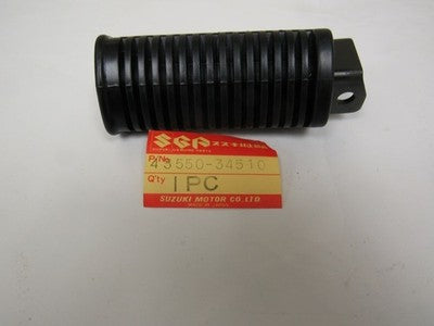 NOS SUZUKI GS450 AUTOMATIC   nos right side driver peg 1982 1983 43550-34510