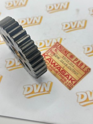 Kawasaki NOS NEW 13129-014 Output Shaft Low Gear 35T A1 A7 A1SS A7SS Avenger