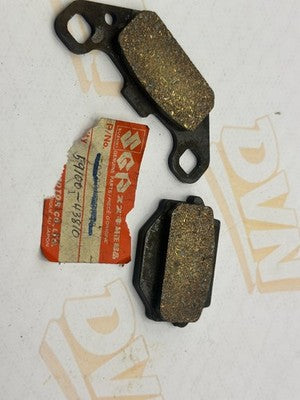 NOS SUZUKI 59100-43810 BRAKE PAD SET