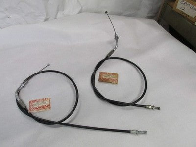 2 NOS OEM Vintage KAWASAKI KZ750 THROTTLE CABLES Open 54012-124 Close 54012-125