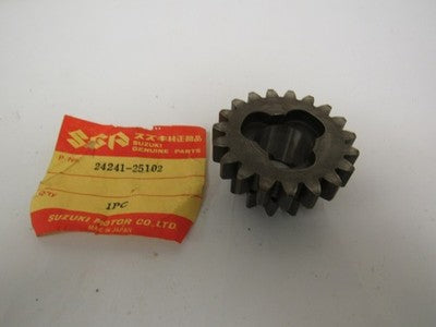 NOS Suzuki TC90 OEM Fourth Drive Gear 24241-25102