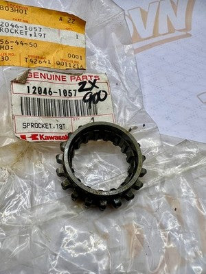 Kawasaki GPZ900 ZX900 Alternator Chain Drive Gear - 1984 - 19 tooth 12046-1057