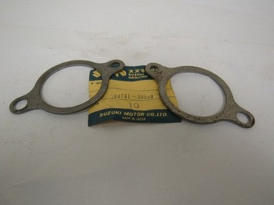 NOS SUZUKI TM250 TS250 RE5 TRANSMISSION BEARING HOLDER OEM 24741-30010