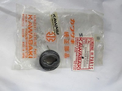 NEW OEM KAWASAKI RUBBER HEADLIGHT WIRE DAMPER   23066-015   KZ900 KZ1000