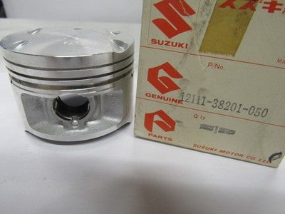Suzuki NOS DR/SP250 TU/GN/GZ250 1982-2007 0.50mm Over Piston 12111-38201-050