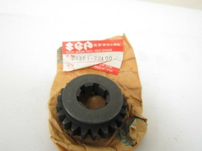 Suzuki LT230 quadsport   oem 5th gear driven 24351-22A00