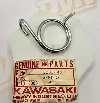 NOS 1972-1975 Kawasaki H2 Mach IV Brake Pedal Spring OEM 43005-016