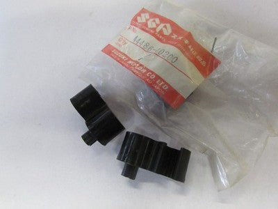 NOS SUZUKI RM125/250/400/500 PETROL TANK PIPE CLIP BREATHER OEM# 44486-40200