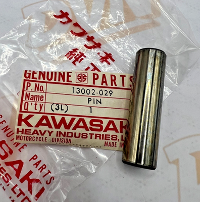 Kawasaki NOS NEW 13002-029 Piston Pin KZ KZ400