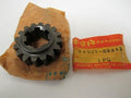 Suzuki NOS NEW 24221-32412 2nd Drive Gear DR GN GZ TU DR250 GN400 1980-2015
