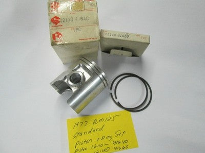 Suzuki RM125 nos standard piston and ring set 1977  12110-41640