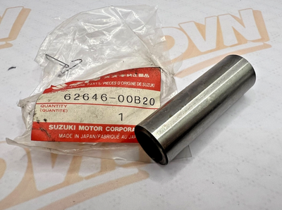 New OEM Suzuki RM125 RM250 RMX250 Center Spacer 62646-00B20