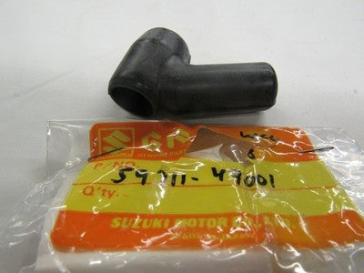 GENUINE SUZUKI GS750 GT250 GT185 GS400X MASTER CYLINDER BOOT O.E.M# 59711-49001