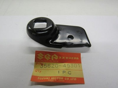 SUZUKI GS1000GL GS850GL REAR SIGNAL BRACKET RIGHT NOS