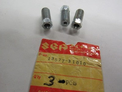 Suzuki gt380 550 gt750 nos carb cable adjuster 1972-73     13577-31010