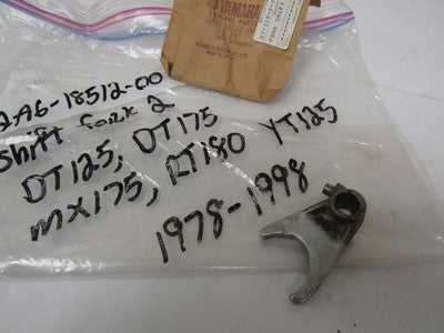 Yamaha DT125 DT175 IT175 YZ100 YZ125,RT180 Shift Fork 2 NOS Shifter  2A6-18512