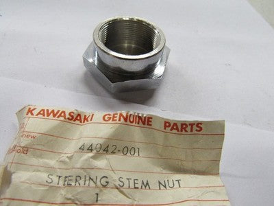 NOS OEM KAWASAKI J1 D1 C2SS C2TR STEERING STEM NUT 44042-001