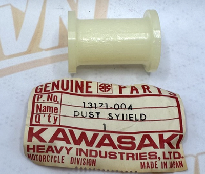 OEM Kawasaki 13171-004 Change Shaft Dust Seal NOS