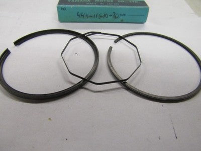 NOS YAMAHA 74-76 DT125 3RD O/S 0.75 PISTON RING SET PART# 444-11610-30-00