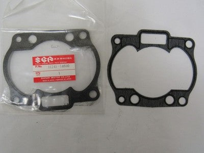 NOS OEM Suzuki Cylinder base  Gasket 1982-1985 RM250 11241-14600 (2)
