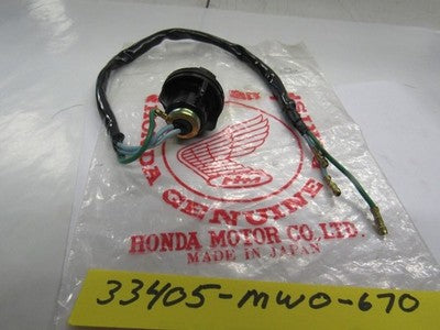 NOS Honda 1993 -1994 CBR900 Right Front Socket 33405-MW0-670