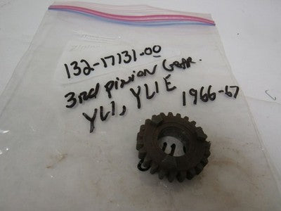 YAMAHA YL1 YL1E '66-67 3RD PINION GEAR 23-T NOS OEM #132-17131-00-00