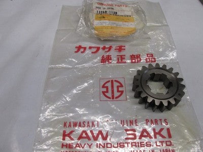 NOS GENUINE Kawasaki Input Gear 2ND 19T ZX1100 13260-1120