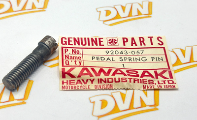 NOS Kawasaki SHIFTER LEVER Spring PIN H1 Z1 KZ1000 KZ900 G31m F81M OEM 92043-057