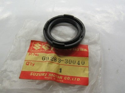 Suzuki DR250 82-87 GN250 82-99 G/Box Transmission Oil Seal Genuine 09283-30040