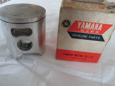 NOS Yamaha OEM Piston 0.25mm 1977-1979 YZ100 2K5-11635-00