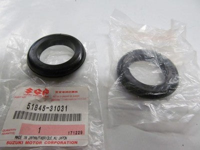 Genuine Suzuki GT380 GT550 GT750 Headlamp Grommet NOS 51845-31031