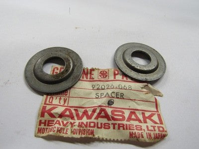 Kawasaki NOS NEW 92026-068 Spacer H1 H2 F5 F8 F9 KH F81M KH500 Mach IV SOLD AS 2