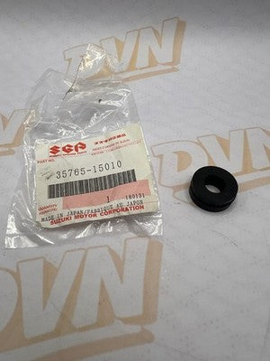NEW REPLACES SUZUKI 35765-15010 Tail & Brake Lamp Bracket Buffer