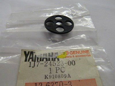 NOS Yamaha Fuel Tank Valve 77-79 XS750 78 XS650 XS500 77-78 XS400 1J7-24523-00