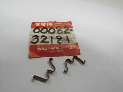 NOS Genuine Suzuki carburetor float pin stopper set of 2   00082-32181