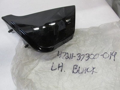 SUZUKI NOS OEM LEFT SIDE COVER GN400 1980-1981 47211-37300 BLACK