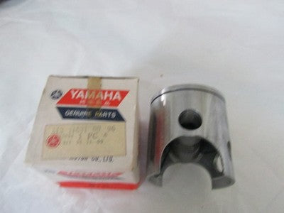 NOS Yamaha DT2 MX250 Standard Piston 313-11631-00-96