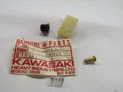 OEM KAWASAKI 66-88 A W H1 A7 KV KM KZ SWITCH HORN BUTTON L.H SET 46078-003