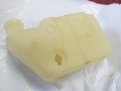 NOS OEM Suzuki T350 GT250   Injector Oil Tank Reservoir 44611-18602