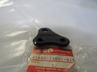 NOS  1991 1992 1993 1994 1995 SUZUKI DR650 LEFT REAR MOTOR MOUNT 41950-12D01-019