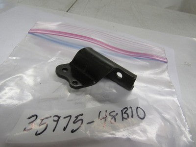 1993 SUZUKI GSX1100  NOS OEM 35975-48B10 RIGHT TURN SIGNAL BRACKET MOUNT