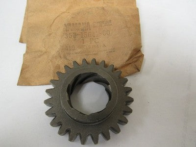NOS OEM Yamaha Kick Start Gear (26T) 1970-1976 AT1 DT100 HT1 RD200 251-15651-01