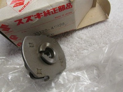 Suzuki GS750 Advancer 1977-1979 NOS GS750 GOVERNOR Spark Advancer 33120-45020