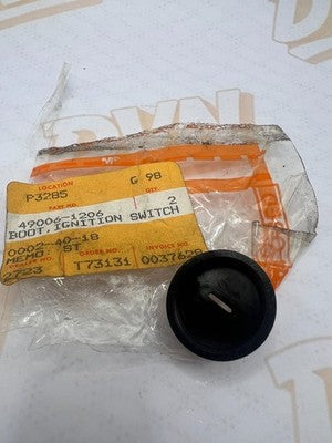 NOS Kawasaki Ignition Switch Boot 1987-1988 KLF185 49006-1206