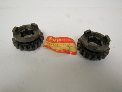 Suzuki TM250,TS250,RL250 1972-81  oem 5th gear driven 24351-30101  you get 2 19t