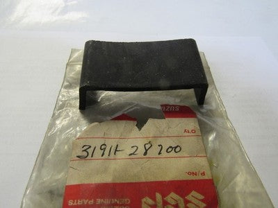 SUZUKI CDI RUBBER PROTECTOR NOS 31911-28700