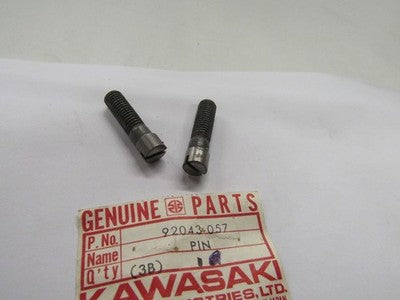 NEW KAWASAKI 69-81 G3 G5 Z1 KZ1000 F5 F8 F9 KE CHANGE PEDAL PIN NOS 92043-057