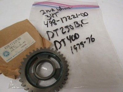 498-17221-00 NOS Yamaha Transmission 2nd Gear DT250 DT400 1975-76