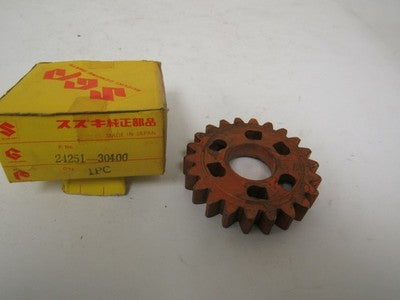 NOS Suzuki RL250 TM250 5th Drive Gear 24251-30400 NEW OEM
