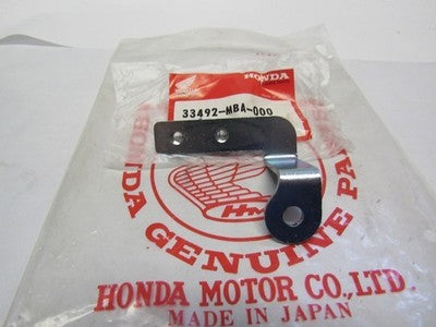 GENUINE NOS Honda STAY, R. FRONT 33492-MBA-000